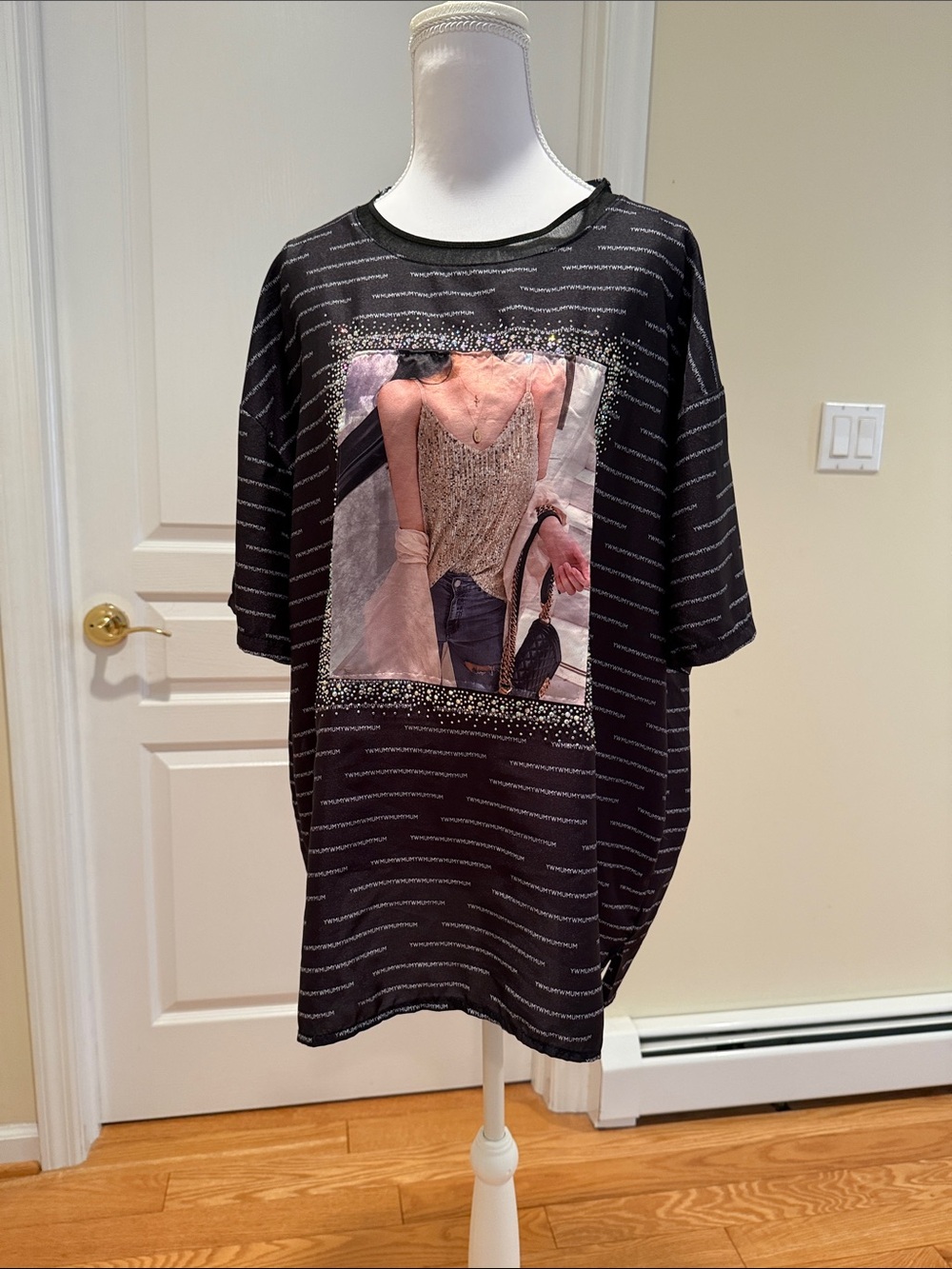 Black  Embellished Sequin-Trim Tunic Graphic print accent  crystals